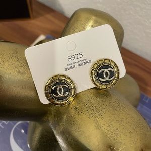 CC Antiqued Style Coin Earrings E17